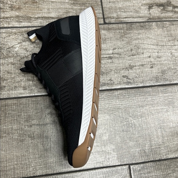 BOSS Men's Black Sneakers Titanium Runn in Black / Beige / Charcoal New - Picture 4 of 5